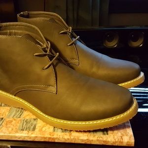 Akademiks Men's Lace-Up Chukka Boots, NEW